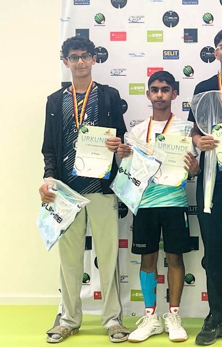 Atharva mit Partner